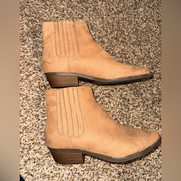 Universal Thread Light Brown Ankle Booties - Picture 1 of 6